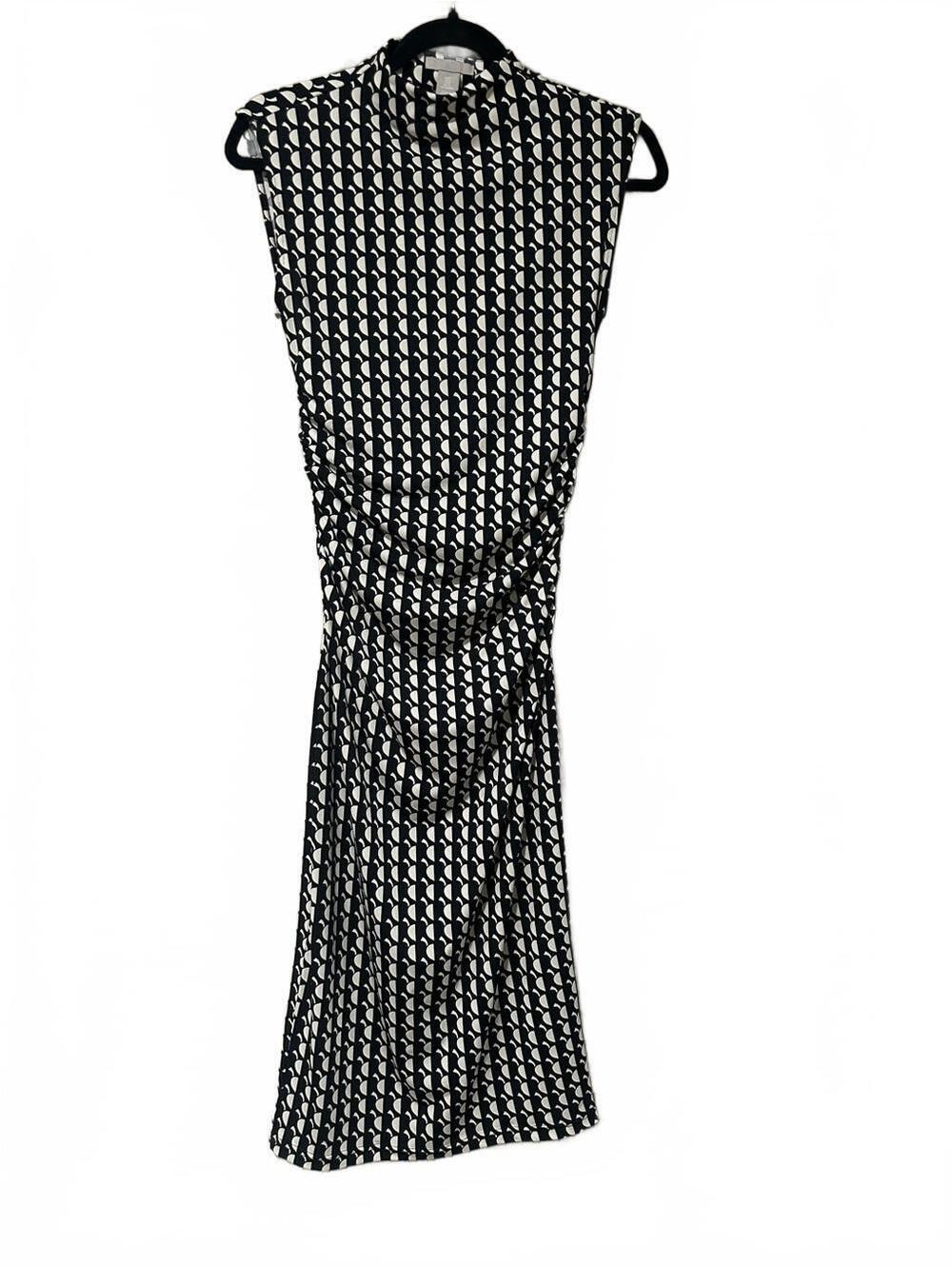 H&M Black and White geometric Sleeveless Maxi Dress